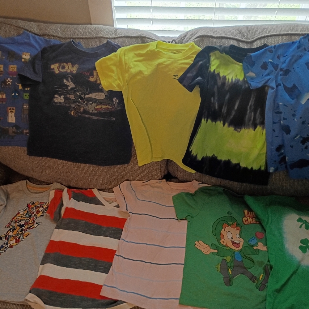 Kids Graphic and Striped T-Shirts Set